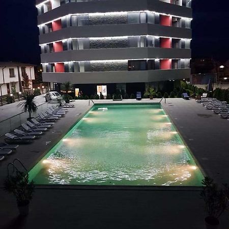 Apartament Unique Relax Lägenhet Năvodari Exteriör bild