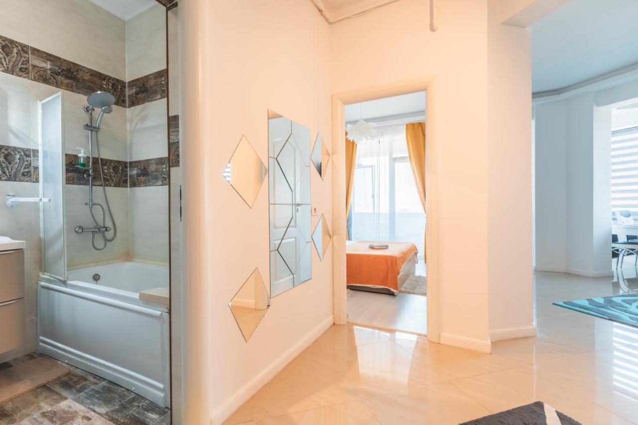 Apartament Unique Relax Lägenhet Năvodari Exteriör bild