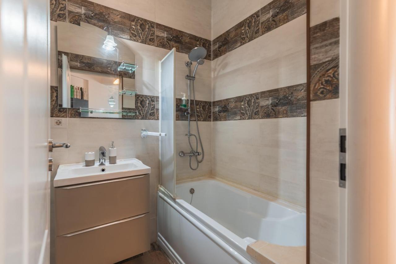 Apartament Unique Relax Lägenhet Năvodari Exteriör bild