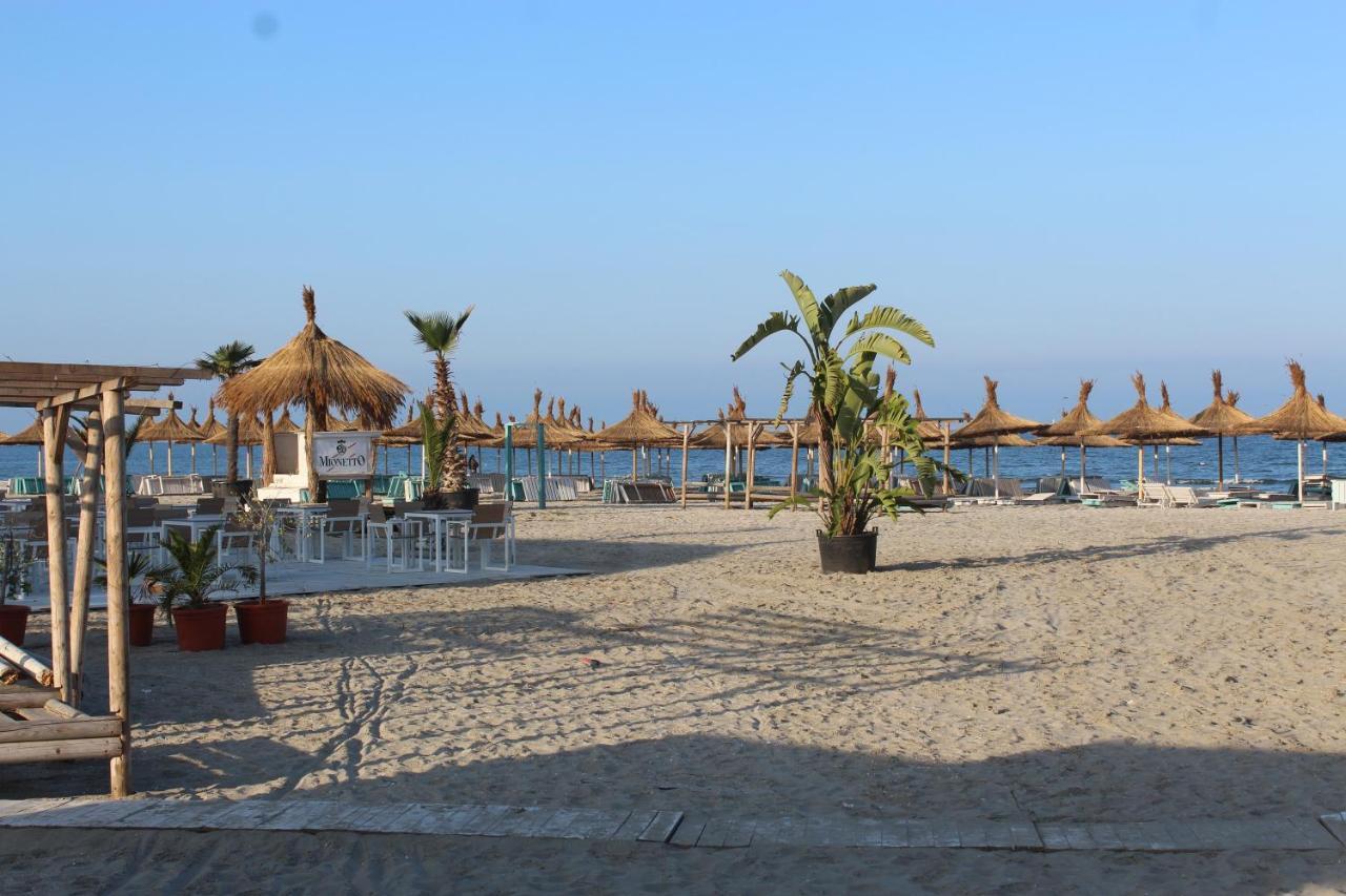 Apartament Unique Relax Lägenhet Năvodari Exteriör bild
